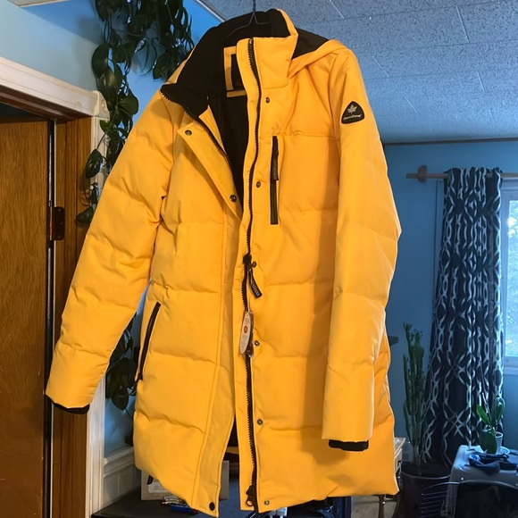 Winter coat - Picture 3 of 3